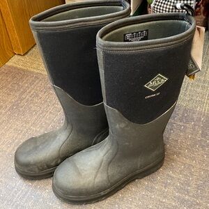 The Original Muck Boot Company Chore Boot Steel Toe Boots Women’s 9 (Men’s 8)